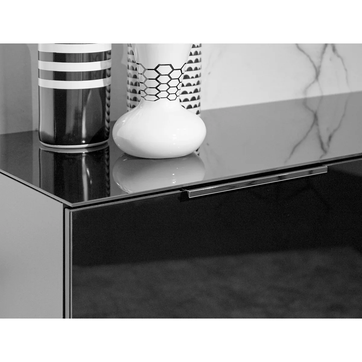 Commode, avec 4 tiroirs, façade et dessus en verre, L 830 x P 420 x H 1020 mm, noir
