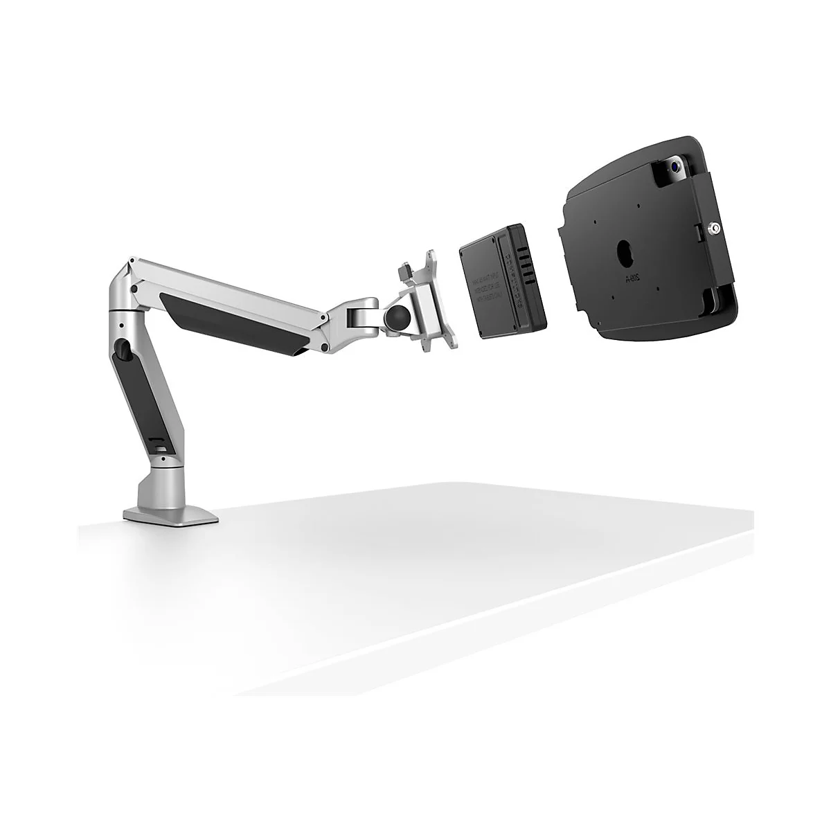 Monitorarm, in Einzelteile zerlegt. Grau-schwarze Halterung mit abgetrennter Tablet Halterung und weiteren Elementen. Davor ein weißer Tisch.