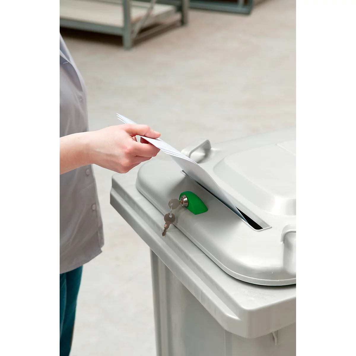 Conteneur pour déchets confidentiels GMT, 240 L, argent
