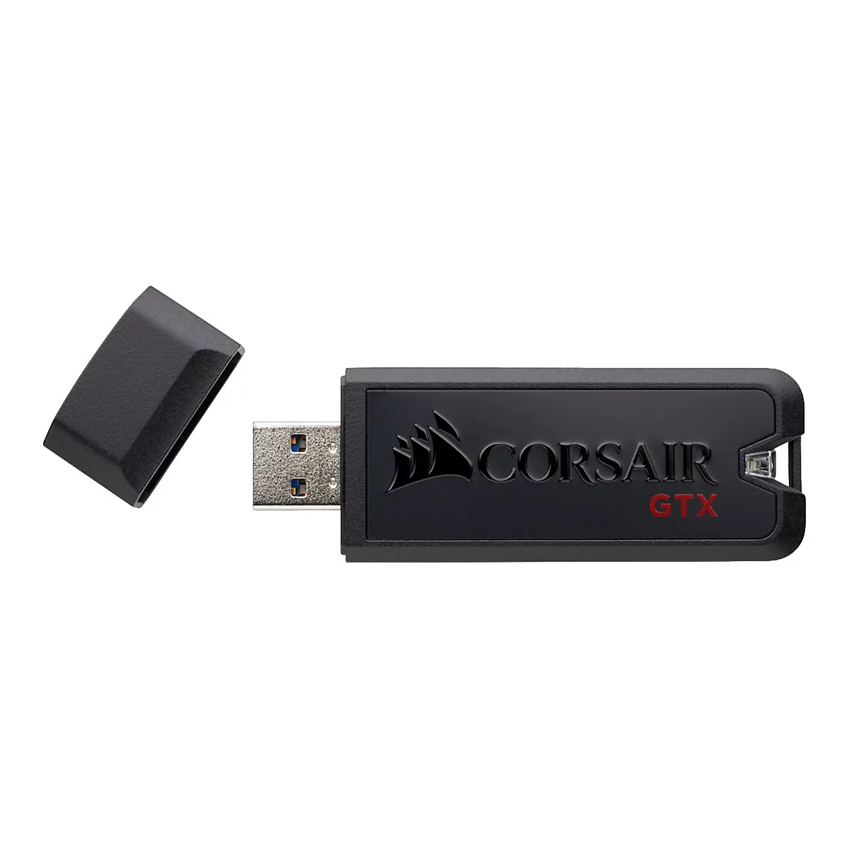 Schwarzer Corsair GTX USB-Stick mit abgenommener Schutzkappe vor weißem Hintergrund.