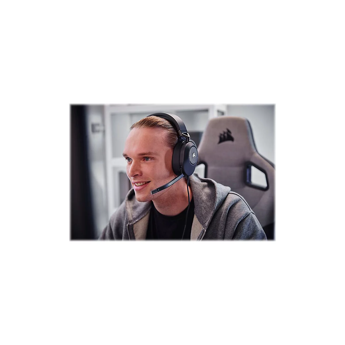 CORSAIR Gaming HS65 SURROUND - Headset - ohrumschließend - kabelgebunden - 3,5 mm Stecker - Kohle