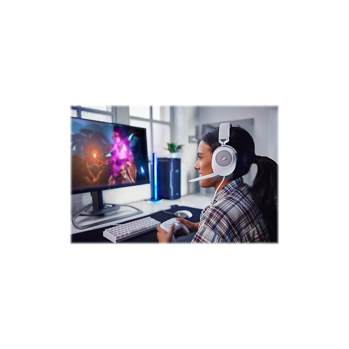CORSAIR Gaming HS65 SURROUND - Headset - ohrumschließend - kabelgebunden - 3,5 mm Stecker - weiß