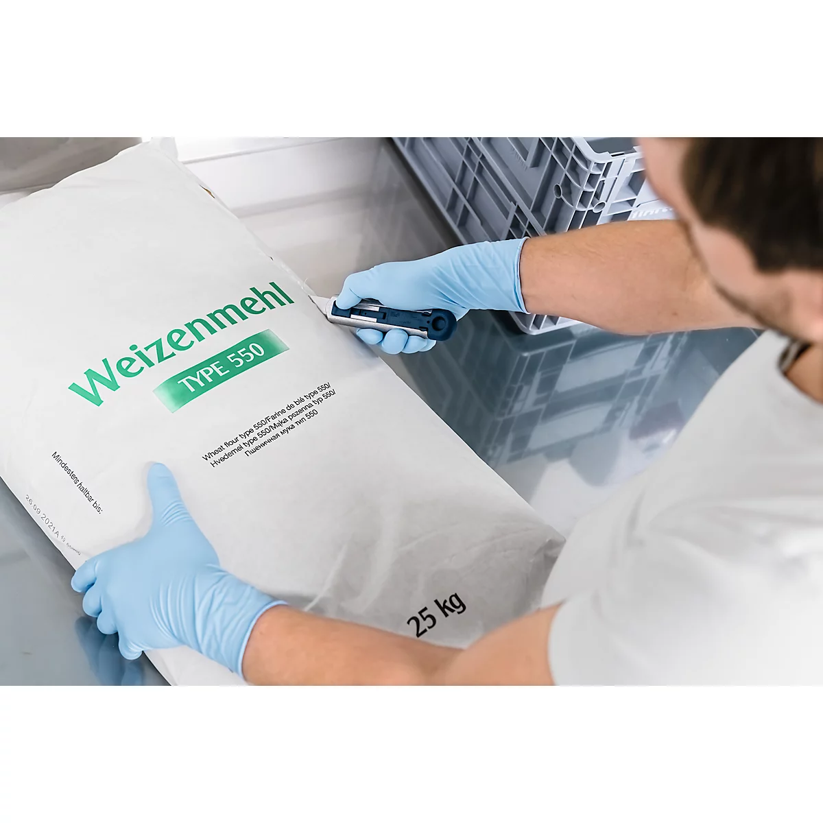 Couteau de sécurité Martor Secunorm Profi40 MDP, ergonomique, détectable par métal, L 143 x l 17 x H 31 mm, acier inoxydable/aluminium/plastique, bleu