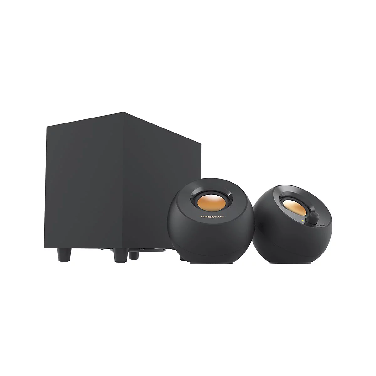 Drei schwarze Lautsprecher, ein Subwoofer und zwei kugelfÃ¶rmige Satelliten mit goldenen Mittelteilen. Creative ist auf den Satelliten gedruckt.