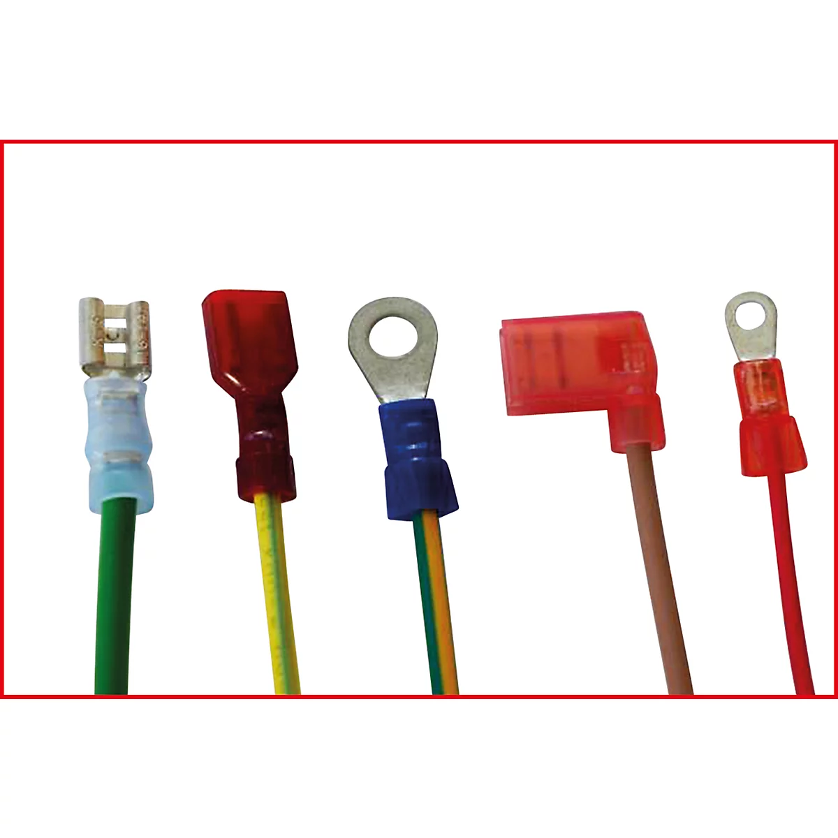 Verschiedene Kabelverbinder, Nahaufnahme. Grüne, gelbe, braune und rote Kabel, jeweils mit verschiedenen Metall- und Kunststoffklemmen.