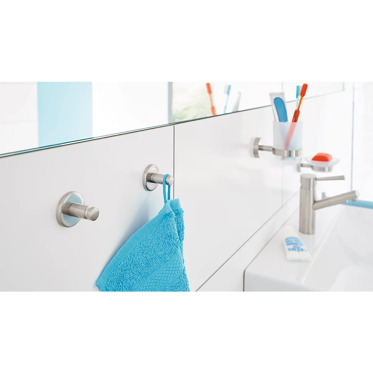 Crochet tesa Moon, fixation sans perçage, avec solution adhésive, amovible, aspect inox