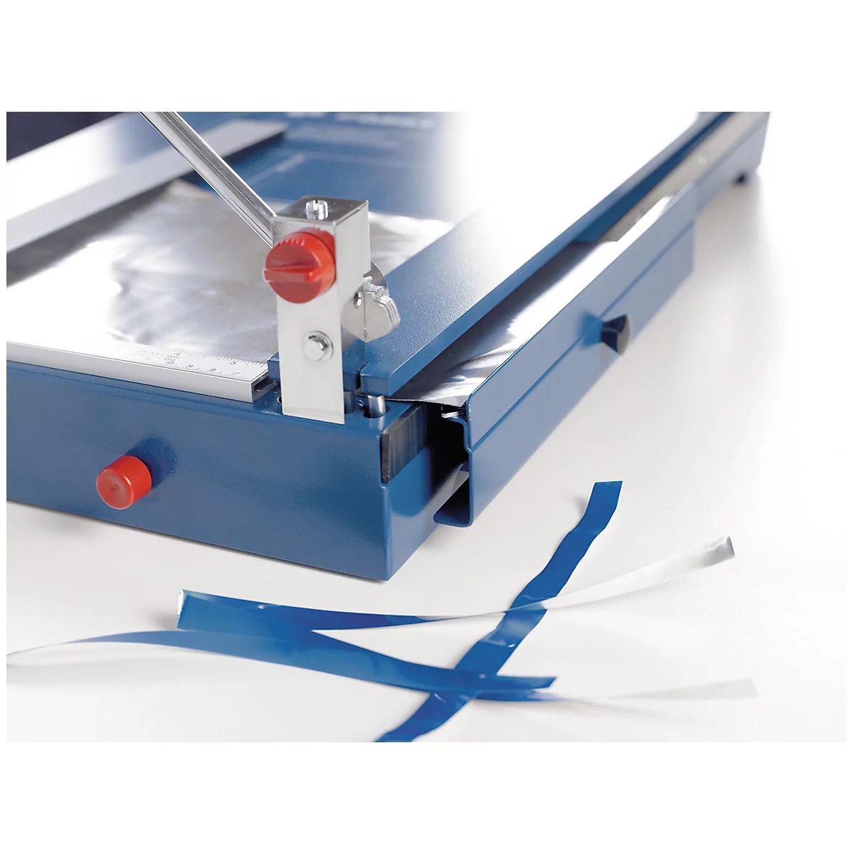Dahle Schneidemaschine 567, für 35 Blatt, Schnittlänge 550 mm, Schnitthöhe 3,5 mm