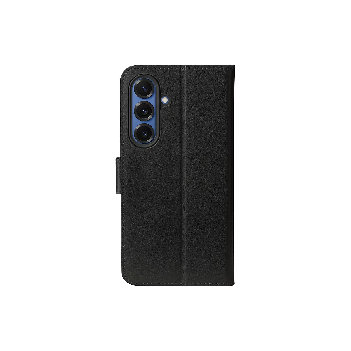 Schwarze Smartphone-Klapphülle aus Leder auf weißem Hintergrund mit drei vertikal angeordneten Kameralinsen.