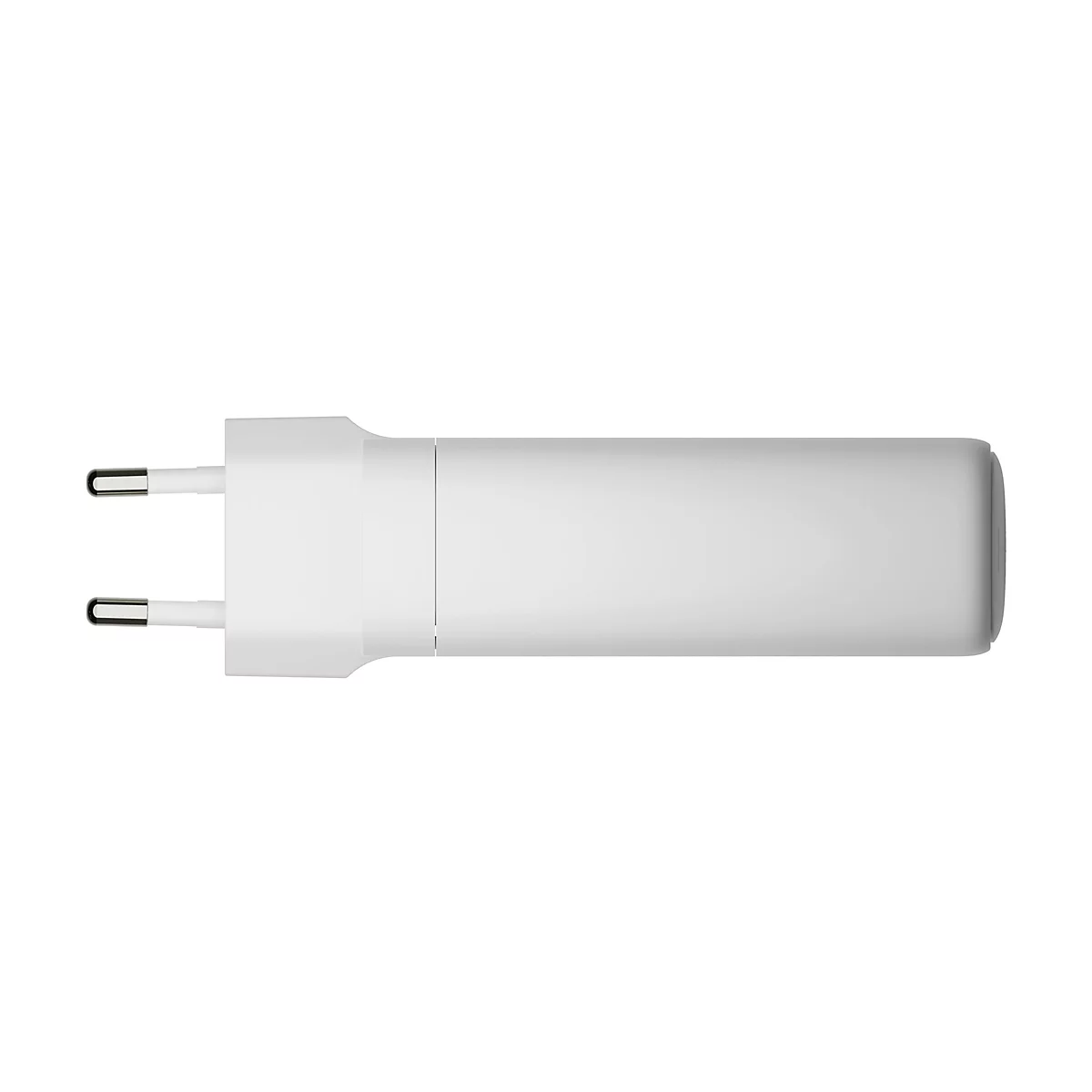 Weißes Ladegerät, Stecker an der linken Seite, länglicher Körper. Auf weißem Grund.
