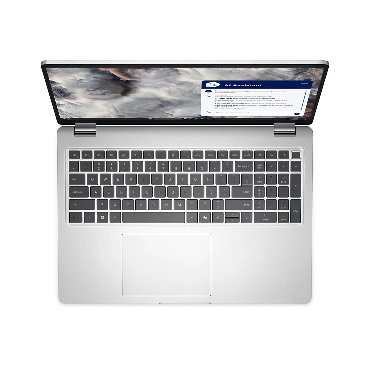 Draufsicht auf ein geöffnetes silberfarbenes Laptop, das eine KI-Assistenten-Anwendung zeigt. Die Tastatur ist deutlich zu sehen.