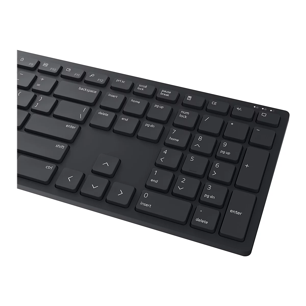 Nahaufnahme einer schwarzen Tastatur mit weißen Beschriftungen. Die Tasten sind rechteckig und in einem dunklen Grau gehalten.