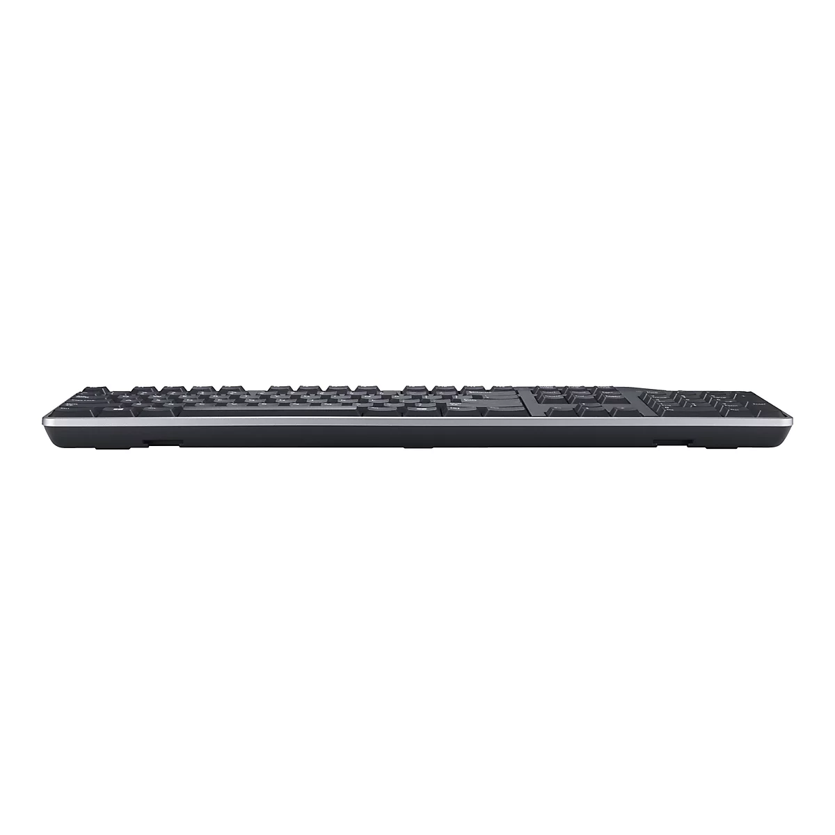 Draufsicht auf eine schwarze Computertastatur mit silberfarbener Umrandung, vor weißem Hintergrund.