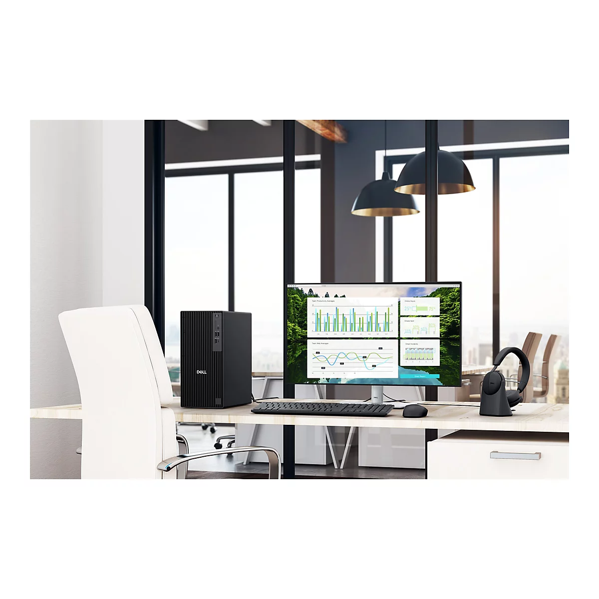 Bureau avec PC Dell, moniteur avec graphiques, clavier, souris et casque. Fenêtres et lampes sont visibles à l'arrière-plan.