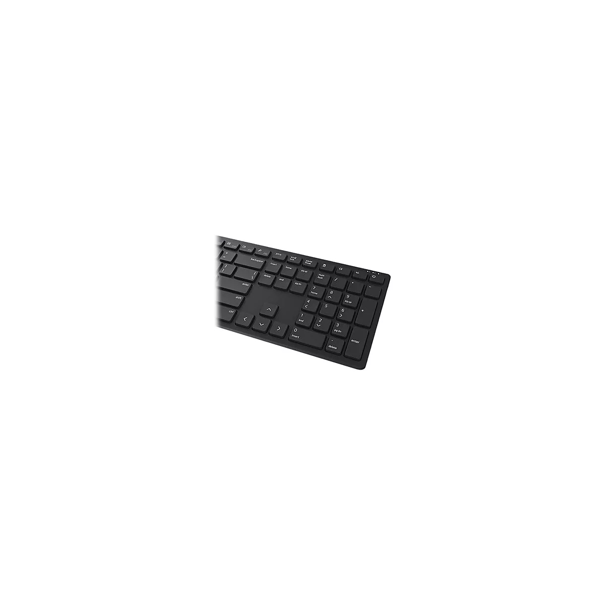 Nahaufnahme einer schwarzen Tastatur mit weißen Beschriftungen. Die Tasten sind rechteckig und angeordnet. Es gibt einen separaten Nummernblock.
