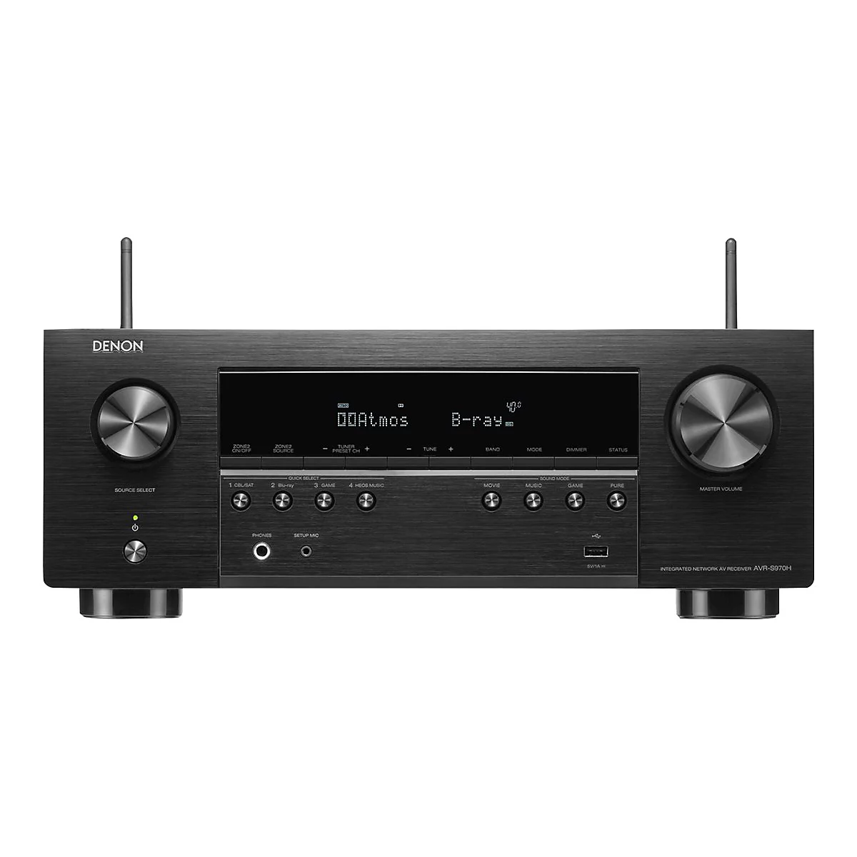Schwarzer Denon AV-Receiver, Frontansicht. Zwei Antennen, Drehregler, Display mit Text, Knöpfe.