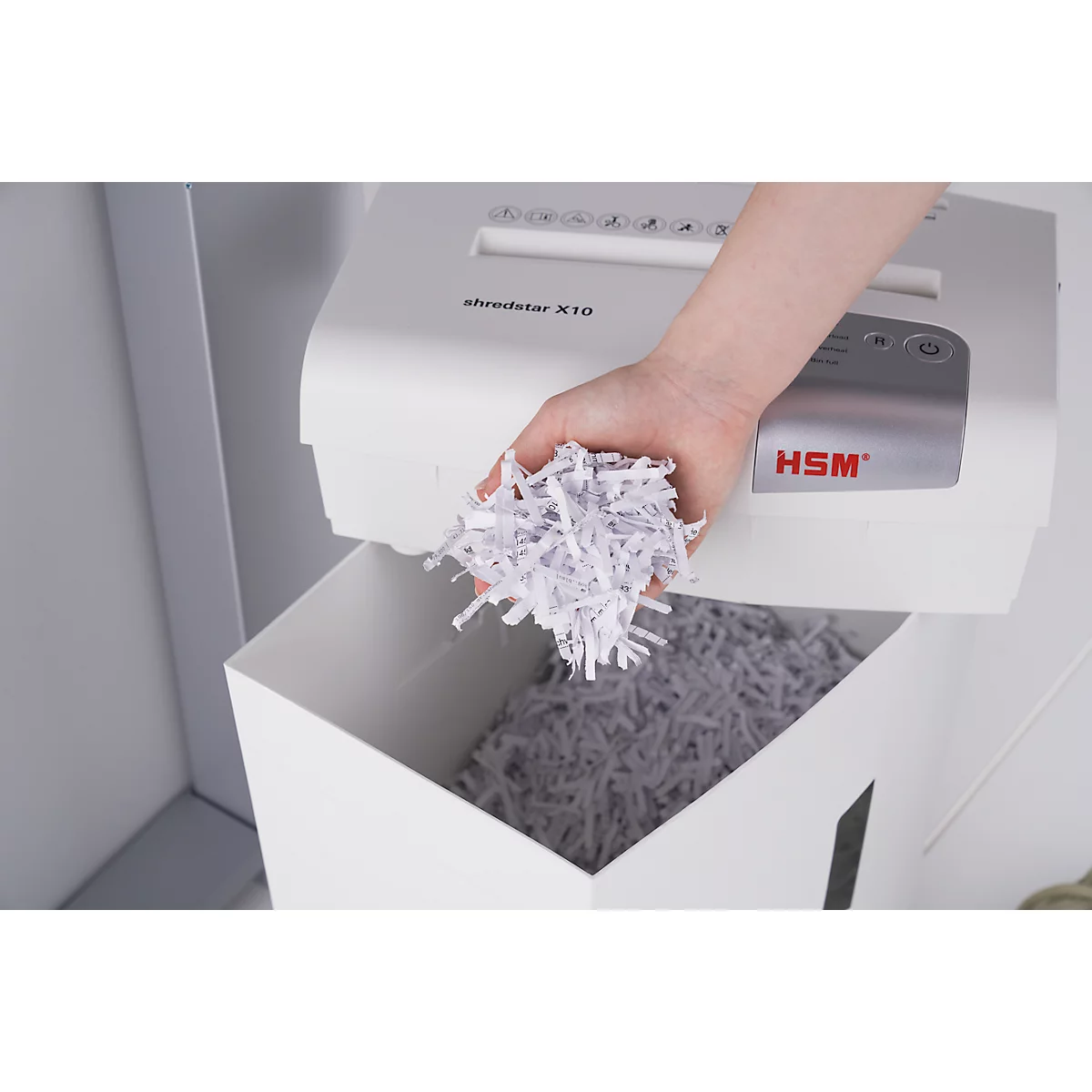 Destructeur de documents HSM shredstar X10, niveau de sécurité 4, coupe en particules de 4,5 x 30 mm, 10 feuilles, blanc-argenté