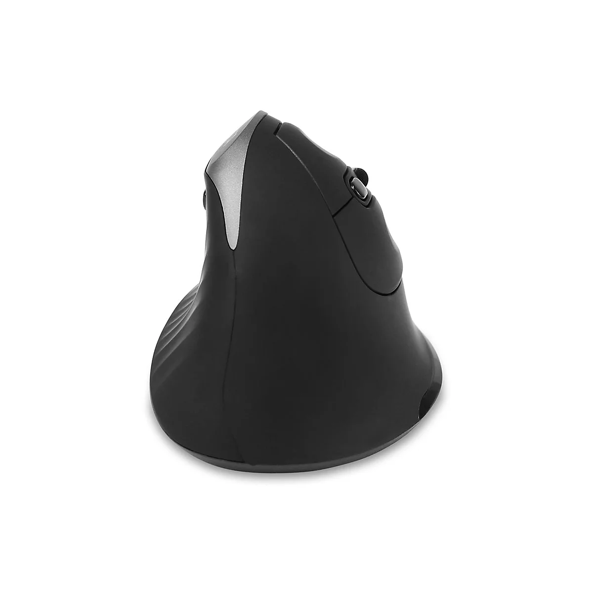 Schwarze ergonomische Vertikalmaus, perspektivisch auf weißem Hintergrund. Der silberne Akzent verläuft an der Oberseite.