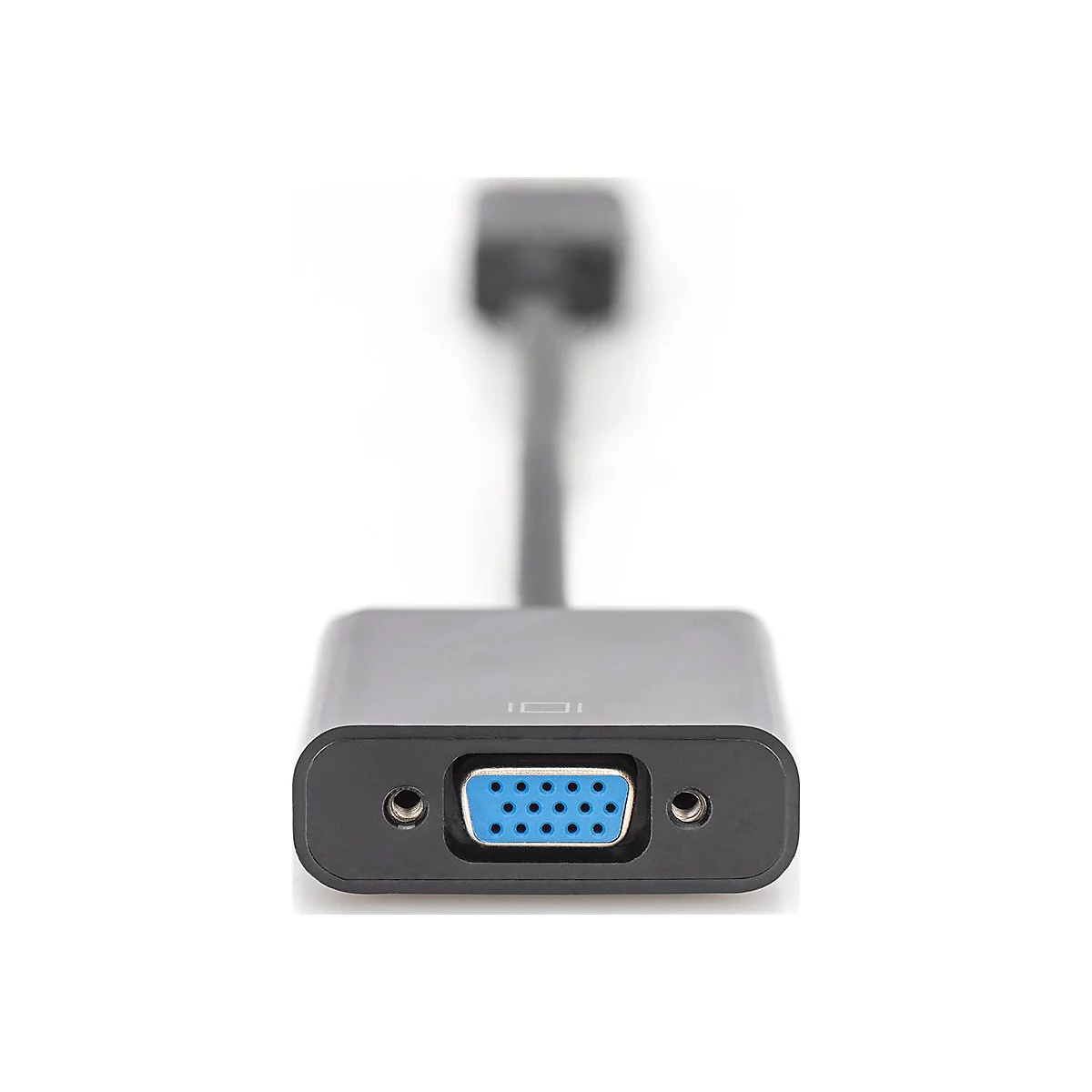 Ein grauer VGA-Adapter mit blauem Anschluss, Kabel und weißem Hintergrund.