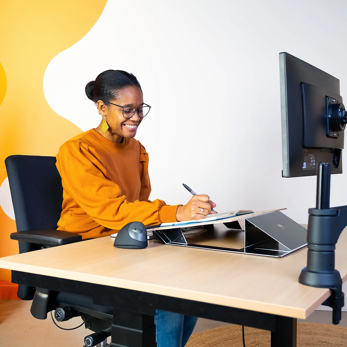 Documenthouder R-Go Read2Write, ergonomisch, lees- en schrijffunctie, met polssteun, L 320 x B 460 x H 168 mm, eikenhout en aluminium