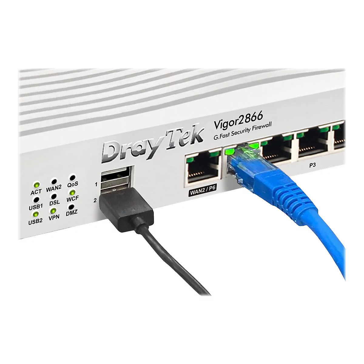 Ein weißes DrayTek Vigor2866 Firewall Gerät, mit USB-Kabel und blauem Netzwerkkabel.