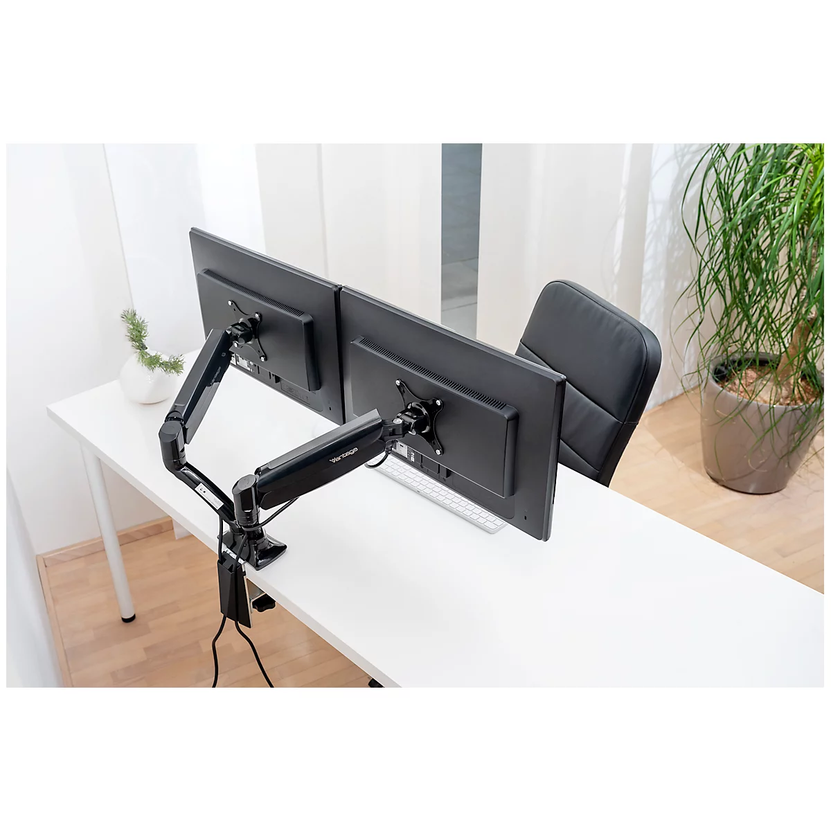 Dubbele monitorarm Vantage Office, tot 27 inch per arm, 2-9 kg per arm, in hoogte/diepte verstelbaar, kantelfunctie, VESA, zwart