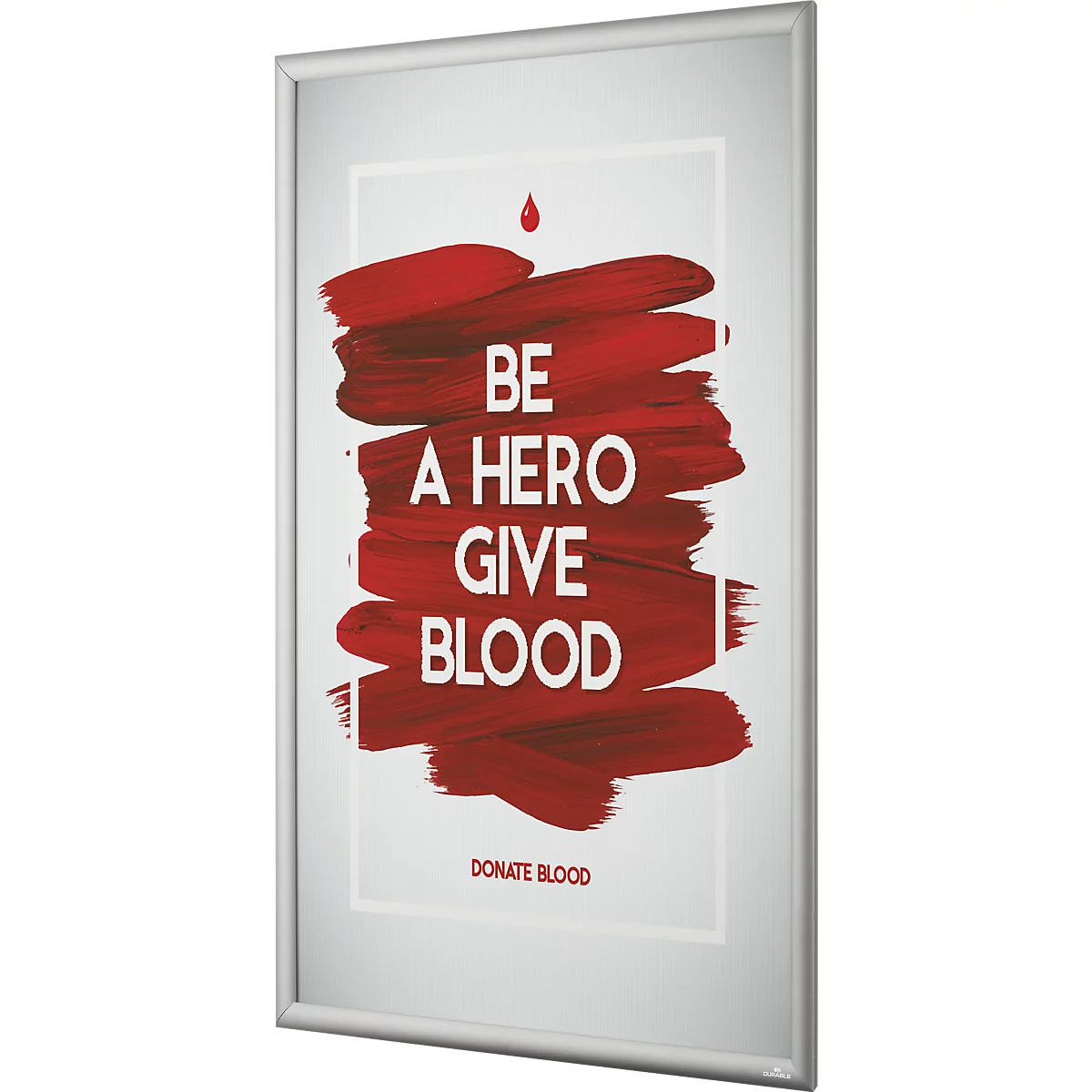 Ein Plakat in einem silbernen Rahmen mit rotem Pinselstrich-Hintergrund und der Aufschrift BE A HERO GIVE BLOOD.