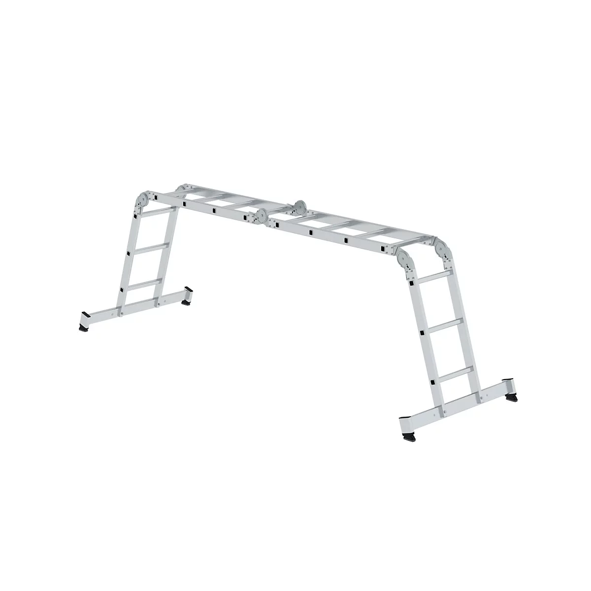 Une échelle multifonctionnelle en aluminium sur fond blanc. L'échelle est configurée en forme d'arc.