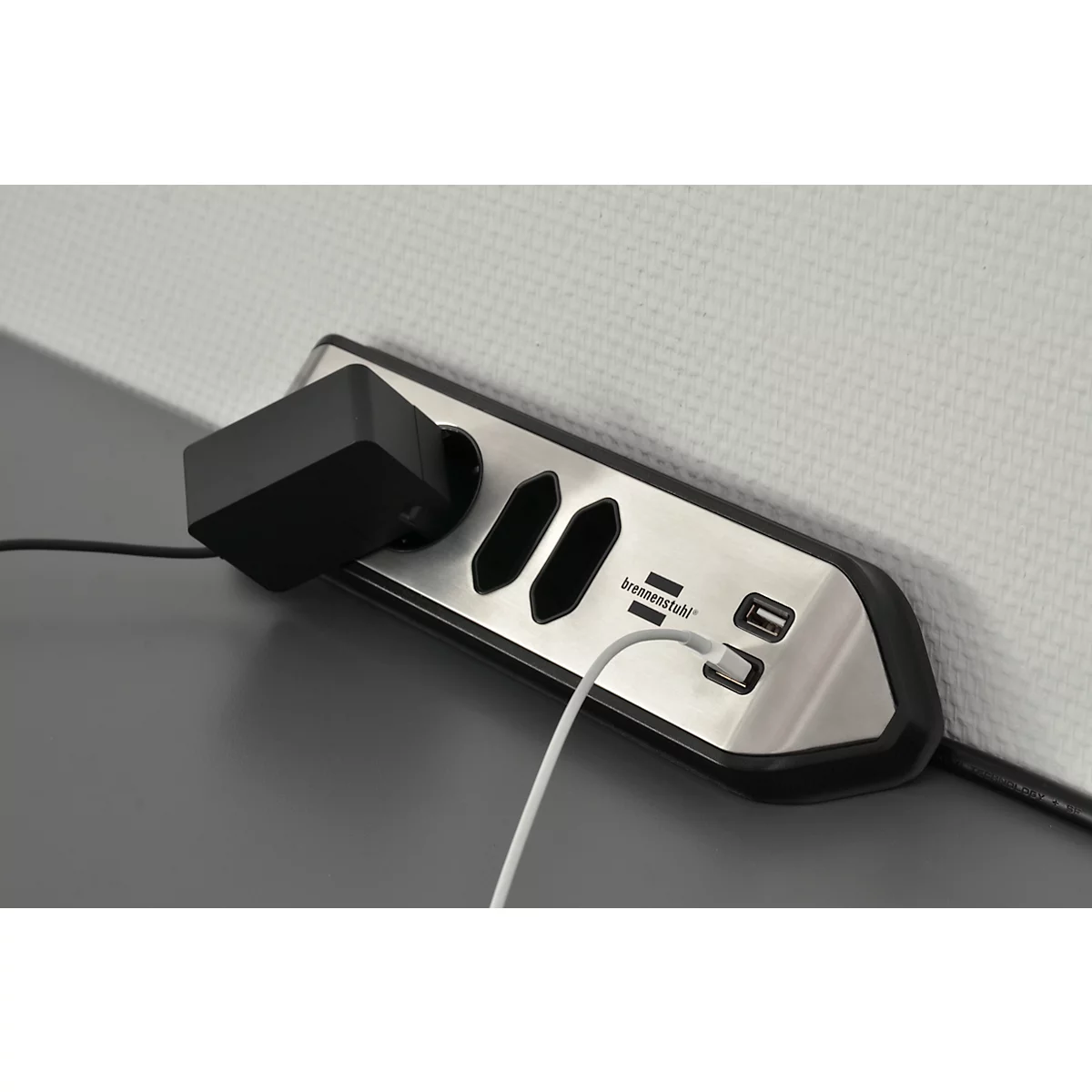 Eck-Steckdosenleiste brennenstuhl® estilo, 4-fach + USB-Ladefunktion, IP20, mit Kabel & Klebepads, L 70 x B 100 x H 300 mm, schwarz-silber