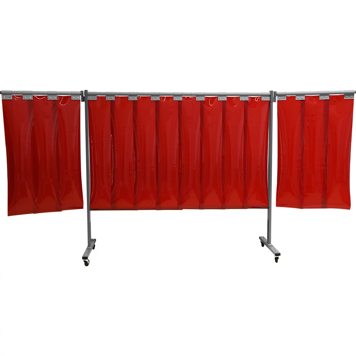 Rideau de soudage rouge, installé sur un cadre en métal.