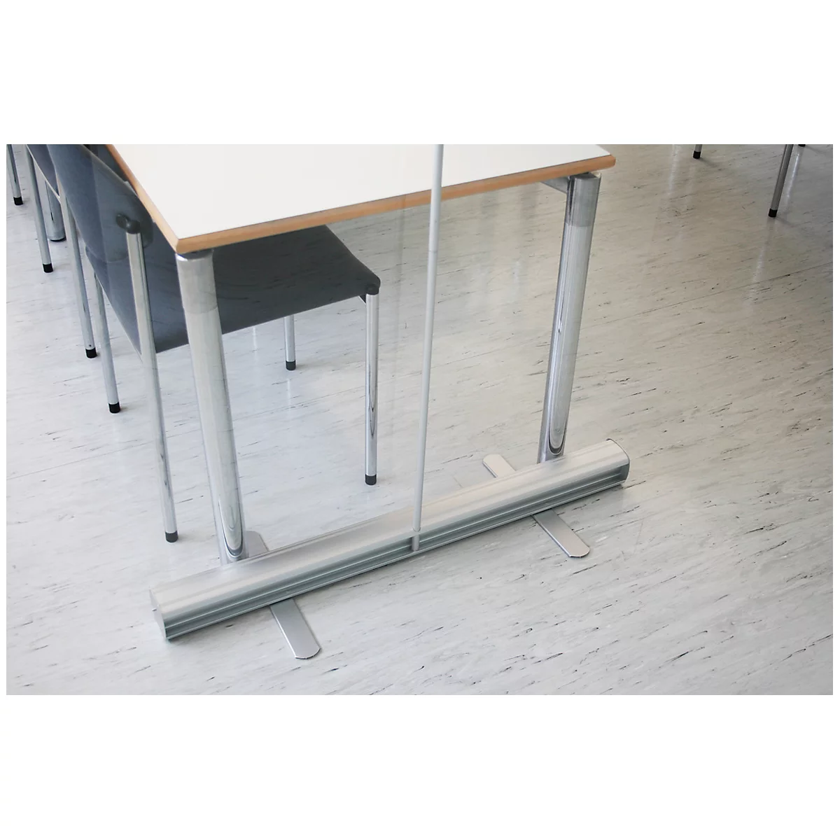 Écran transparent enroulable pour protection hygiénique, avec cassette en aluminium avec pieds, L 850 x P 200 x H 2200 mm