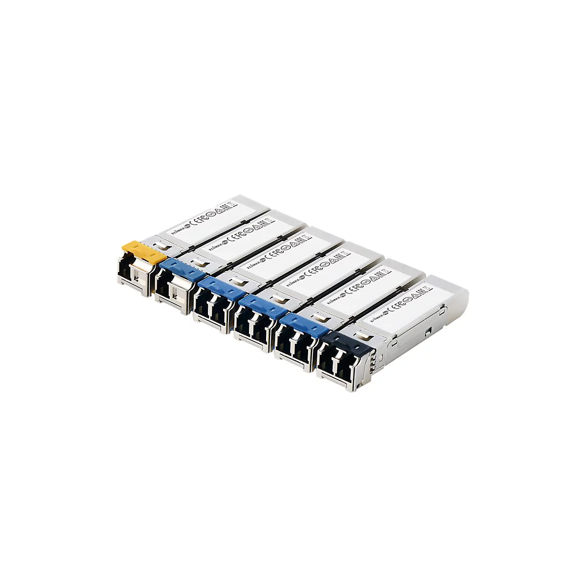 Fünf SFP-Transceiver-Module in einer Reihe, mit silbernen Gehäusen und farbigen Kunststoff-Entriegelungshebeln.