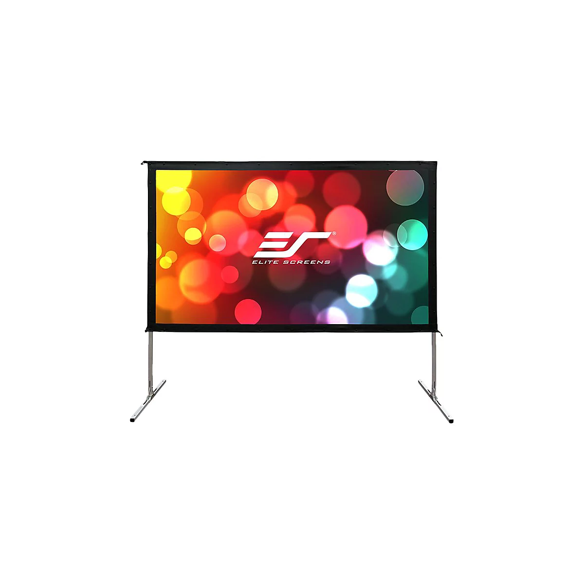 Eine Projektionsleinwand mit StÃ¤ndern vor buntem Hintergrund. Darauf steht das Logo von Elite Screens.