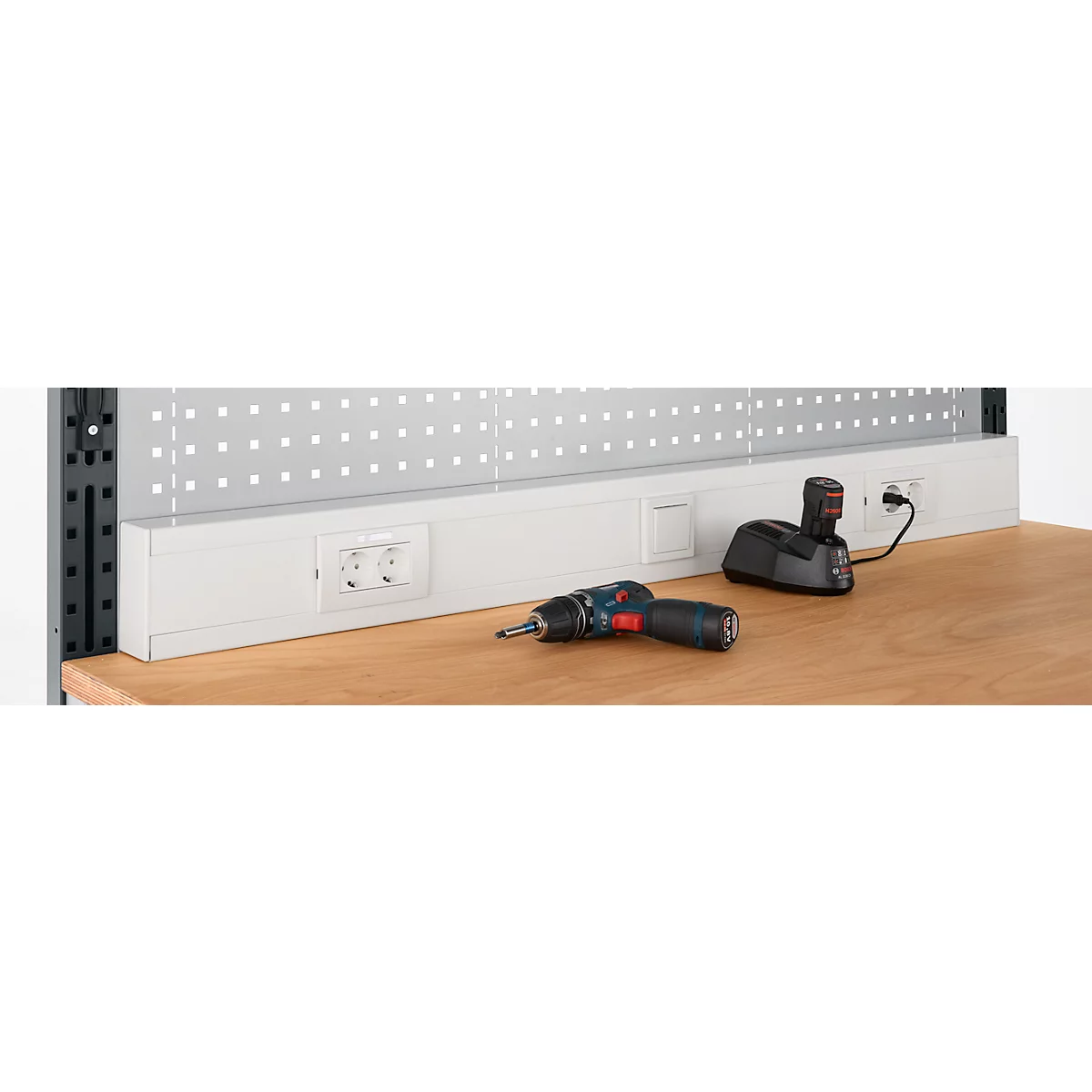 Energieleiste für AST31 Tischaufbau mit H 1615 mm, anschlussfertig, 4 x Steckdosen, 1 x Schalter, B 1880 x T 60 x H 100 mm, Kunststoff, lichtgrau