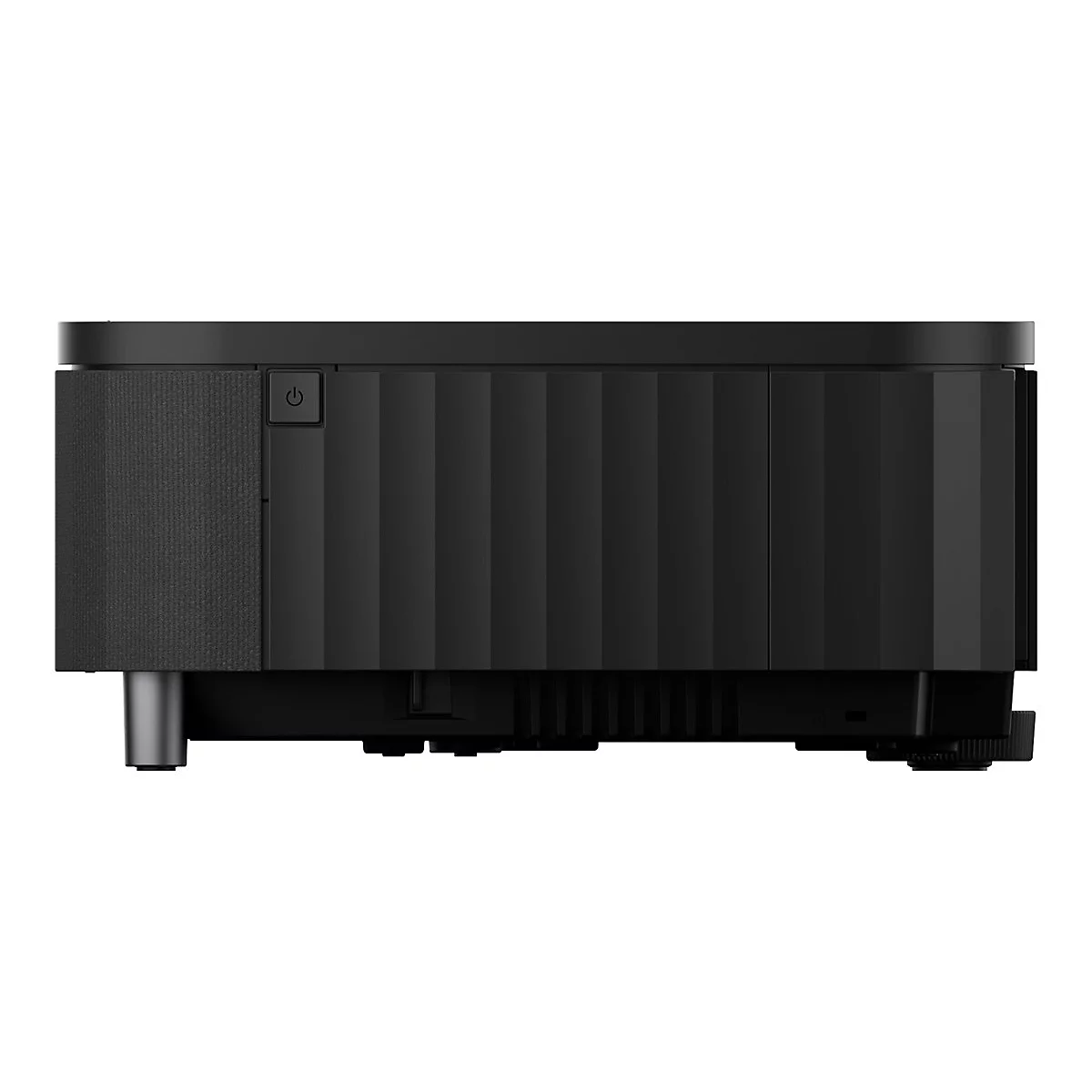 Schwarzer Projektor, Seitenansicht. Ein Knopf mit dem Power-Symbol ist sichtbar.