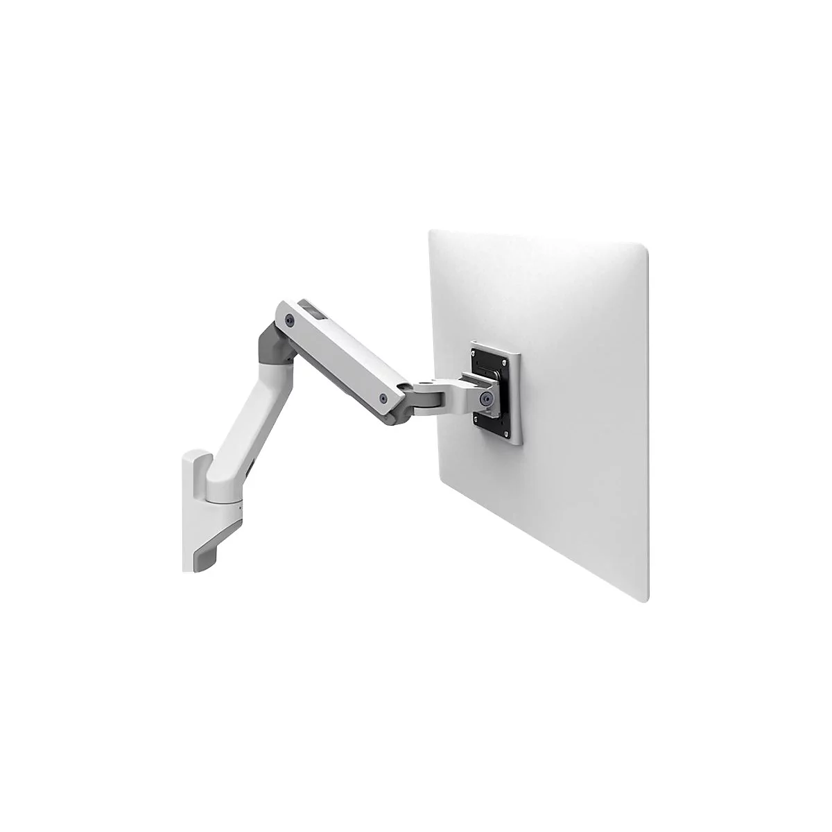 Un bras de moniteur blanc tenant un moniteur. Le bras est monté sur un mur.