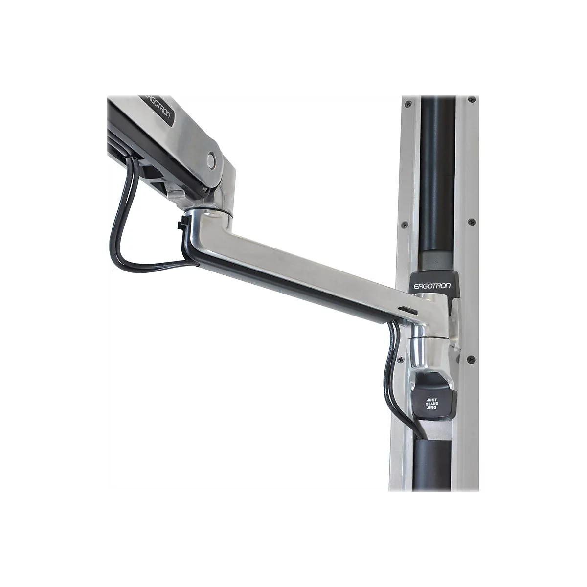 Nahaufnahme eines silbernen Monitorarms von Ergotron, montiert an einer vertikalen Schiene.