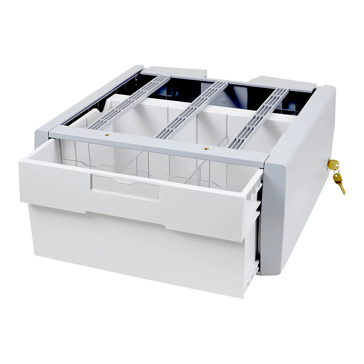 Hellgrauer Schubladenschrank, eine Schublade ist geöffnet. Schlüssel stecken im Schloss.