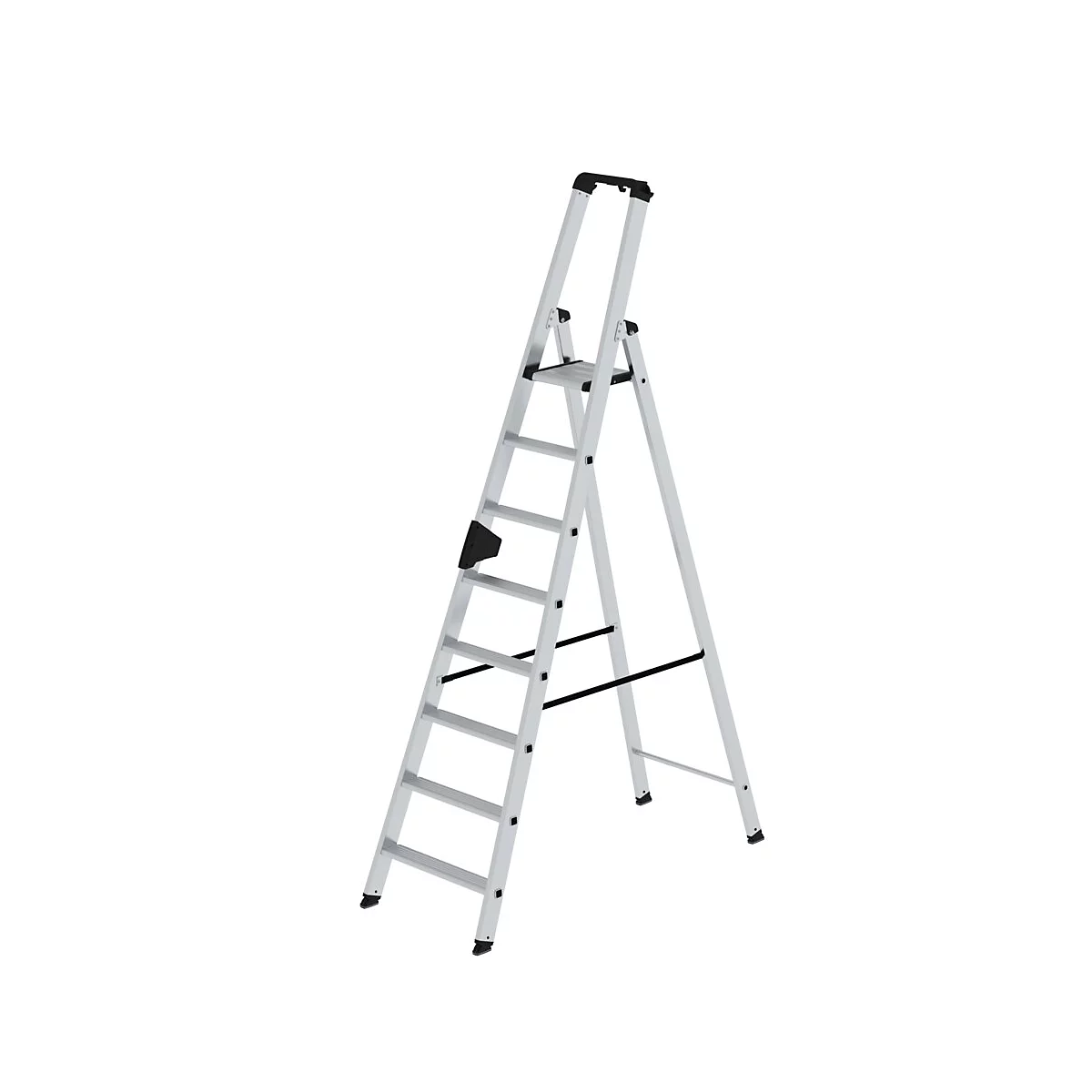 Échelle pliante en aluminium gris avec mécanisme de pliage noir, sur fond blanc.