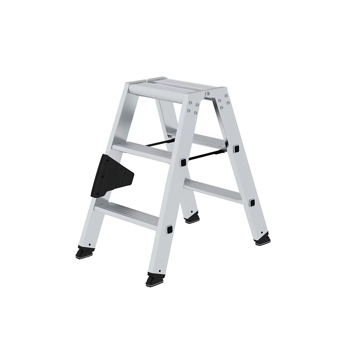 Escabeau pliant en métal argenté avec protection de pied noire, sur fond blanc.