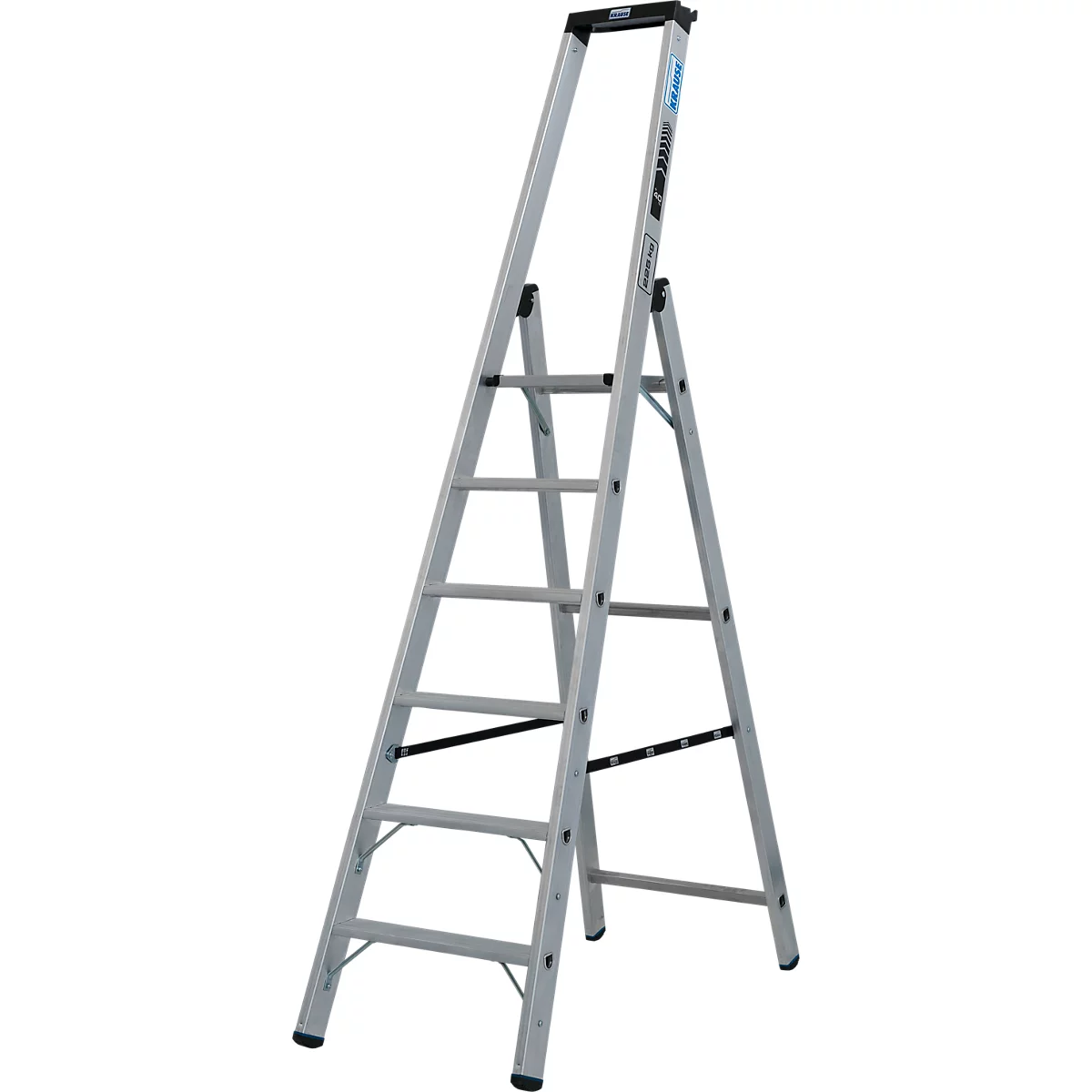 Un escabeau argenté est posé sur un fond blanc. Il comporte six marches et une poignée noire en haut. Le produit est un produit en aluminium.