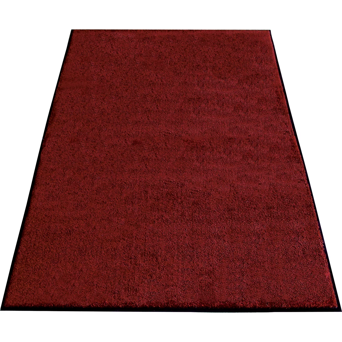 Alfombra rojo oscuro con borde negro. La forma es trapezoidal.