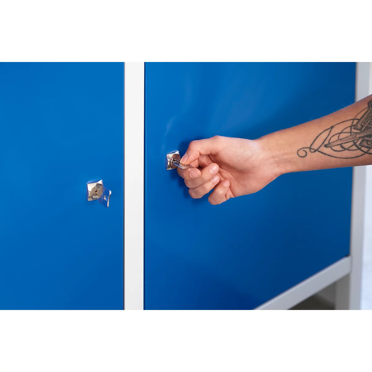 Établi compact Easy 2 portes battantes à charnières et 2 tiroirs, L 1400 x P 600 x H 840 mm, gris/bleu
