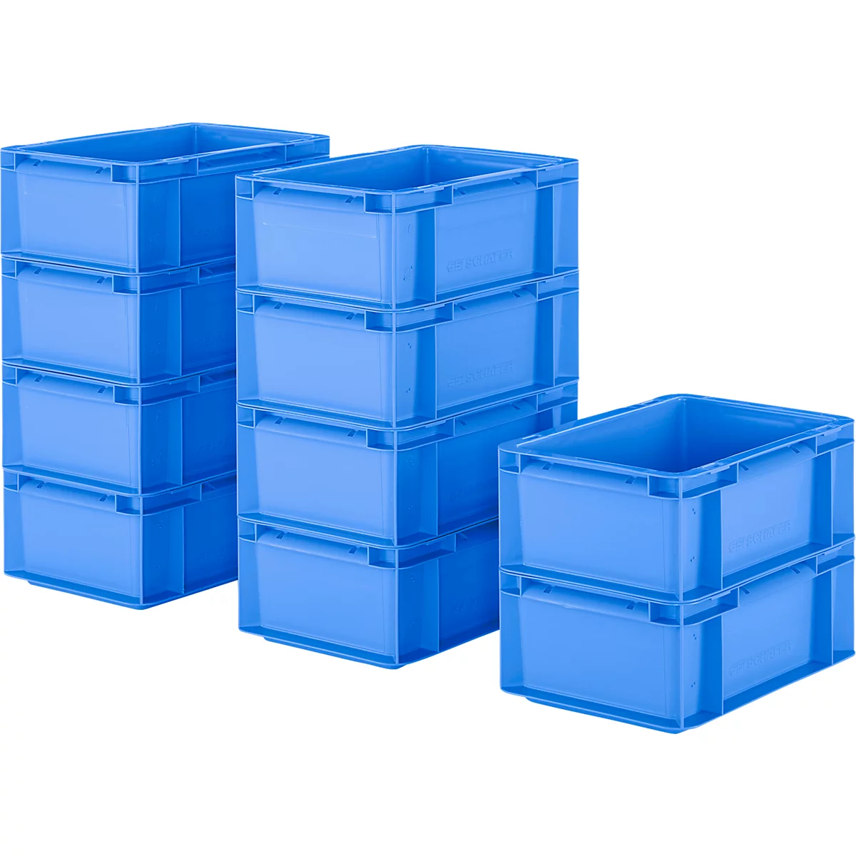 Verschillende blauwe plastic dozen, gestapeld.