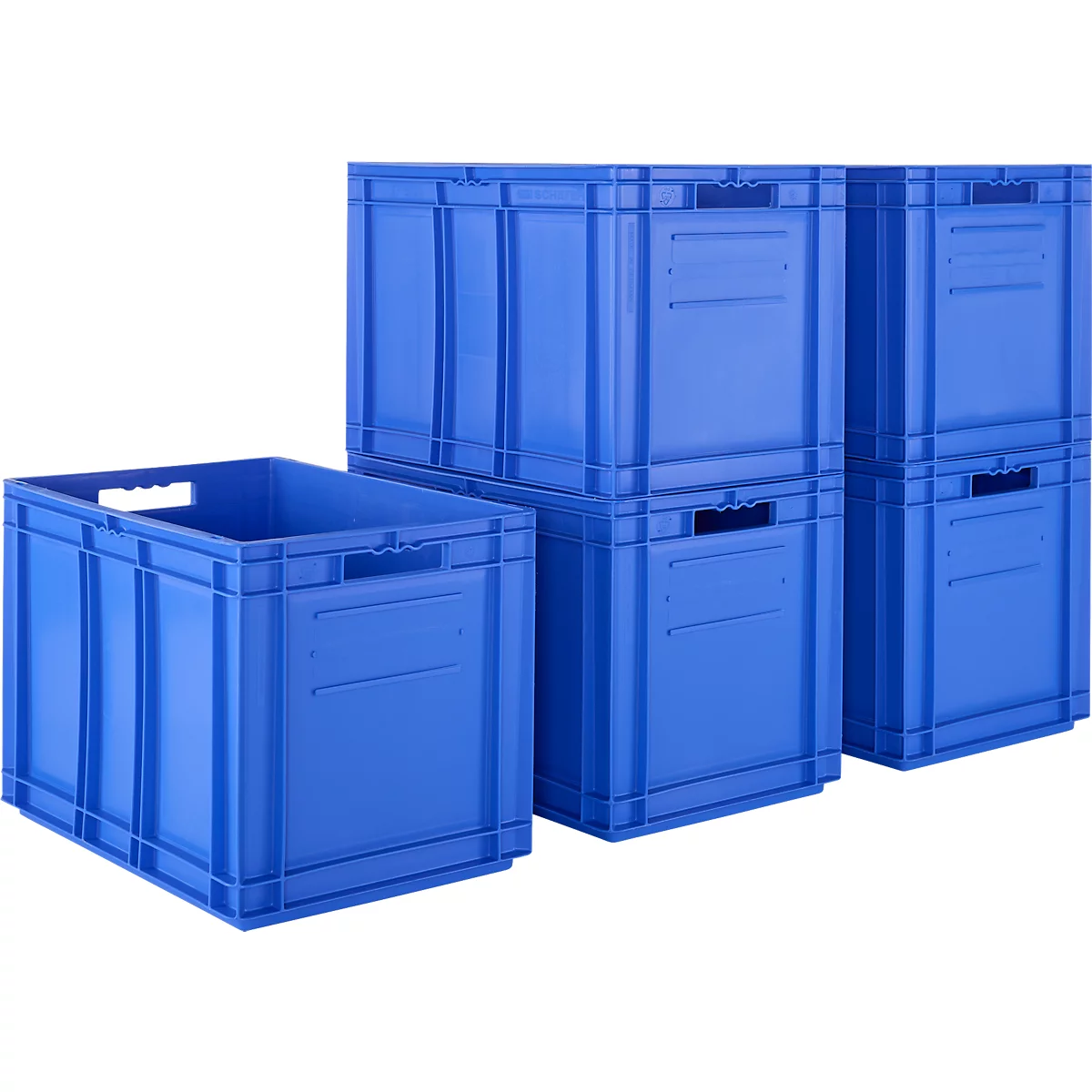 Blaue Kunststoffboxen, teilweise gestapelt. Griffe und vertikale Streben sind sichtbar.