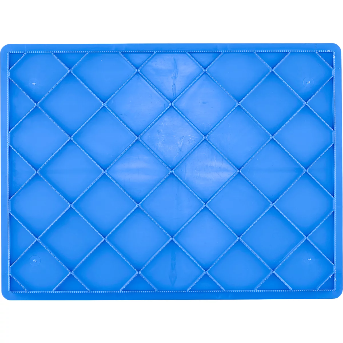 Caisse en plastique bleu clair avec des zones en relief en forme de losange et des creux profonds.