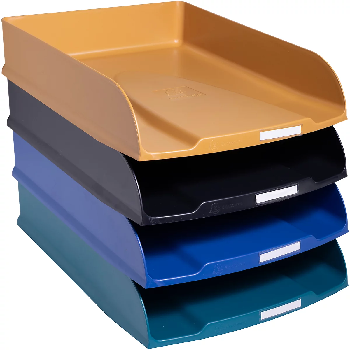 Quatre bacs à papier empilés en jaune, noir, bleu et sarcelle. Chaque bac a un porte-étiquette blanc.