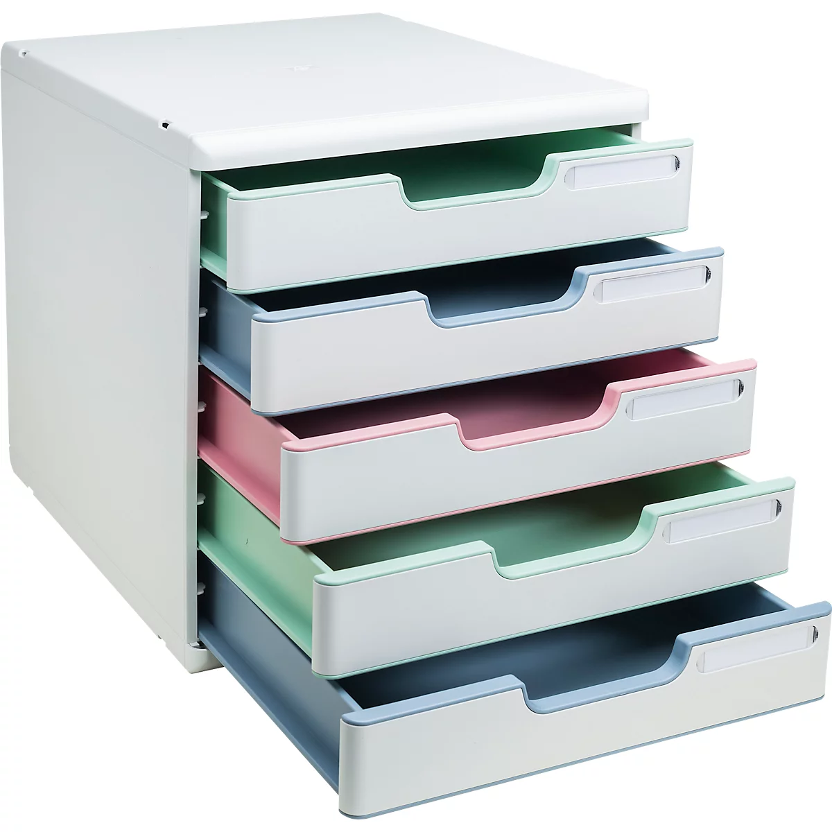 Een witte ladekast met vijf gekleurde lades. De laden zijn in lichtgroen, blauw en roze.