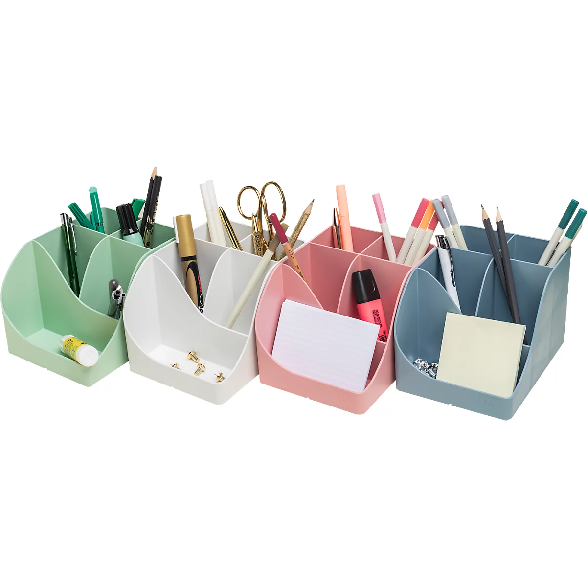 Quatre porte-stylos colorés avec des fournitures de bureau telles que des stylos, des ciseaux et des blocs-notes.