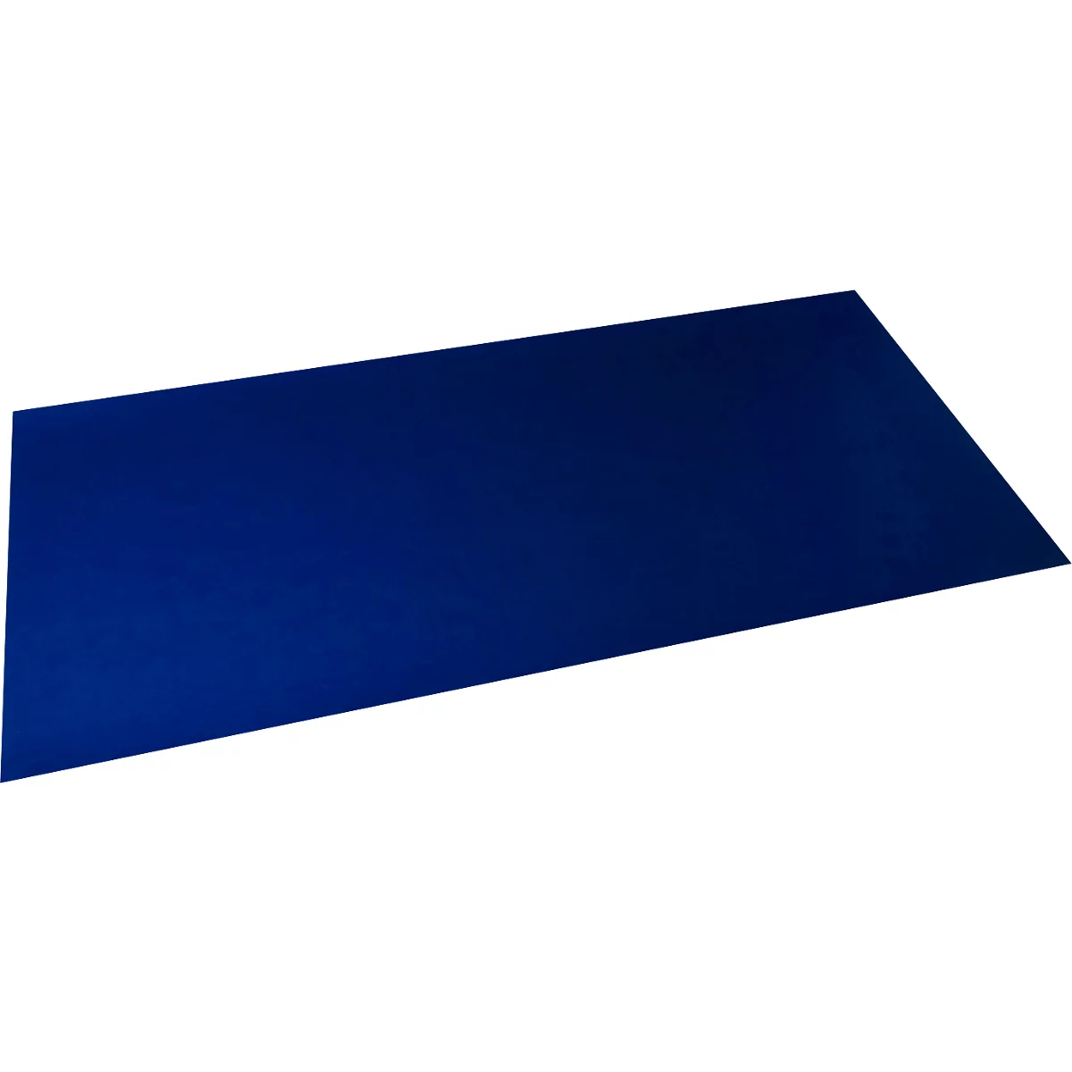 Un objet rectangulaire bleu repose sur une surface blanche.