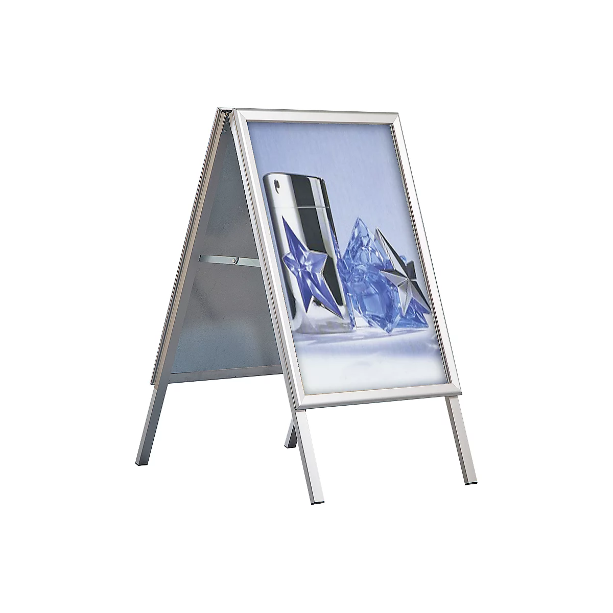 Letrero publicitario con frasco de perfume, diseño de estrella, azul-plateado. Se muestra un marco publicitario plateado en forma de A, el perfume está ligeramente inclinado.